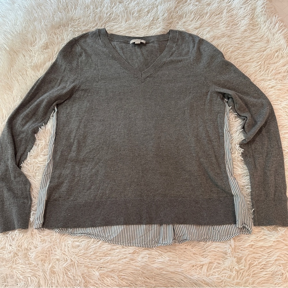 LOFT Outlet Gray Mixed Media V-Neck Sweater Size M – Striped Back Panel - Picture 11 of 16